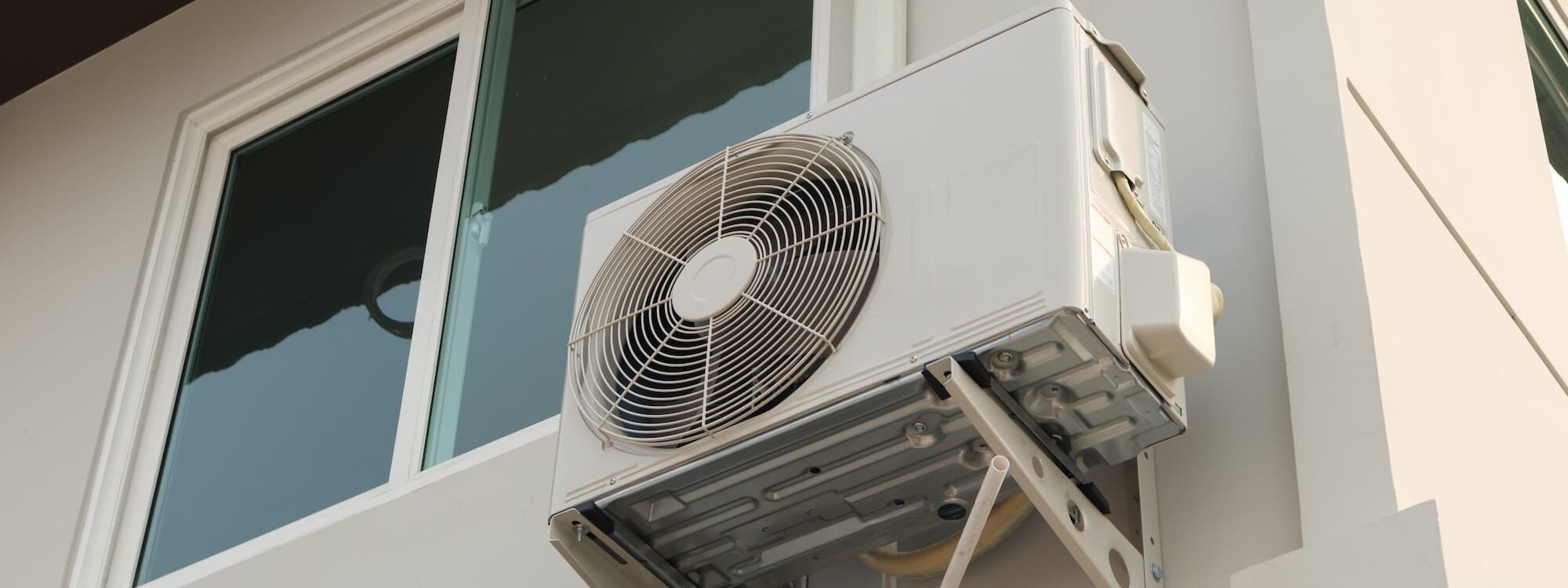 Installation d’un climatiseur réversible : faut-il privilégier une unité intérieure ou extérieure plus puissante ? Illzach